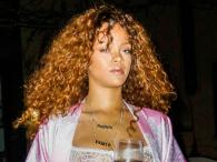 Rihanna znowu udowadnia, ze nie lubi nosić stanika